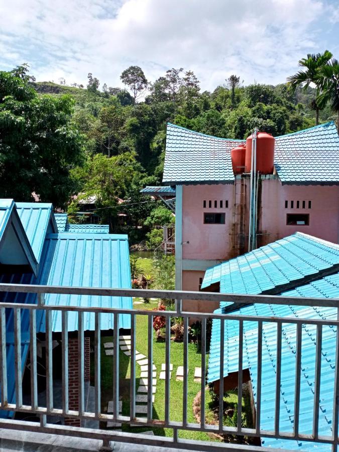 Thomas' Retreat Bukit Lawang Exterior foto