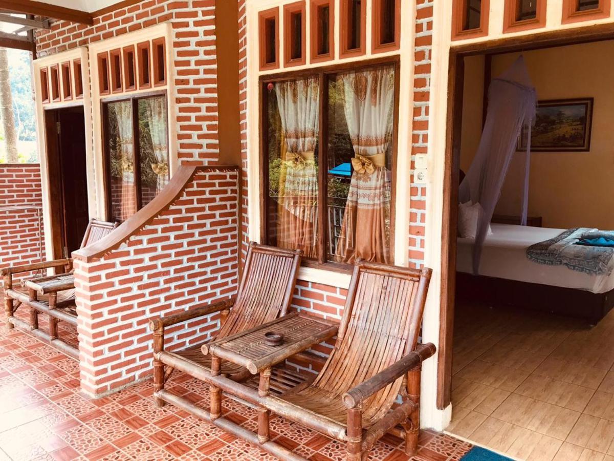 Thomas' Retreat Bukit Lawang Exterior foto