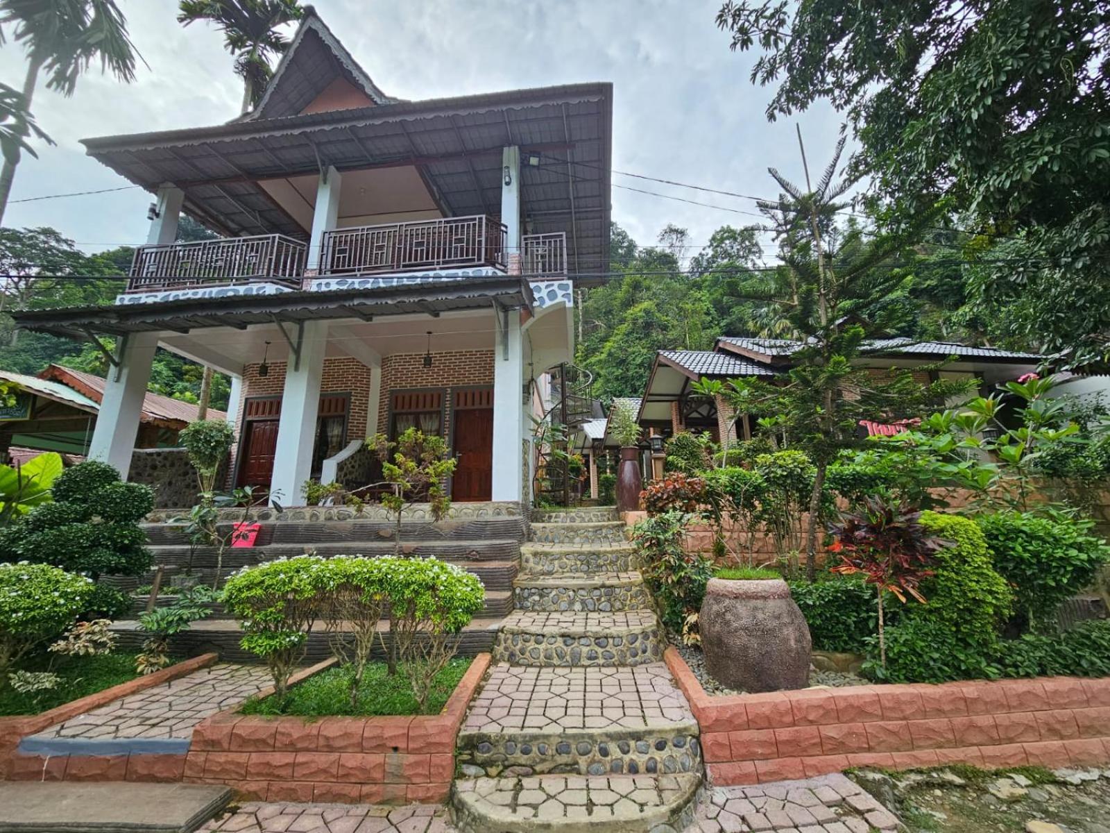 Thomas' Retreat Bukit Lawang Exterior foto