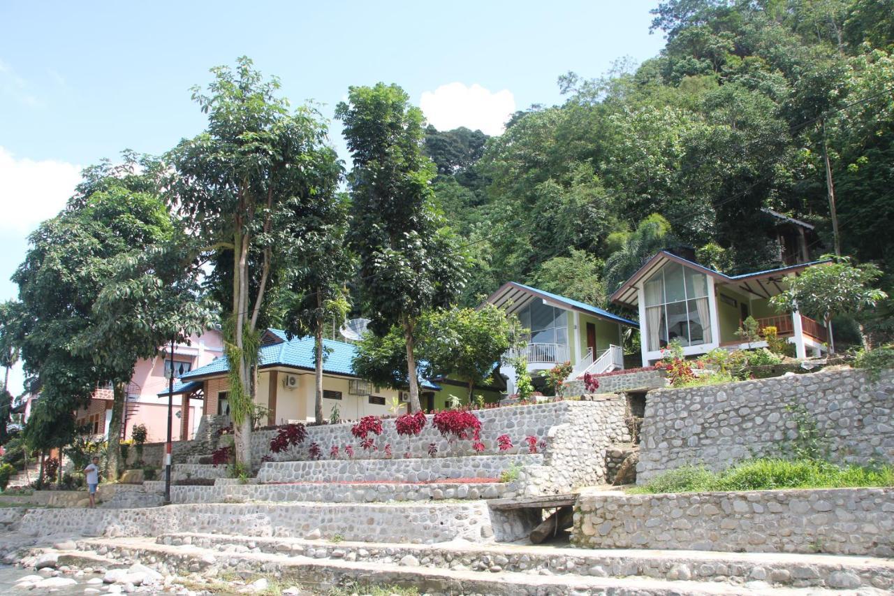 Thomas' Retreat Bukit Lawang Exterior foto