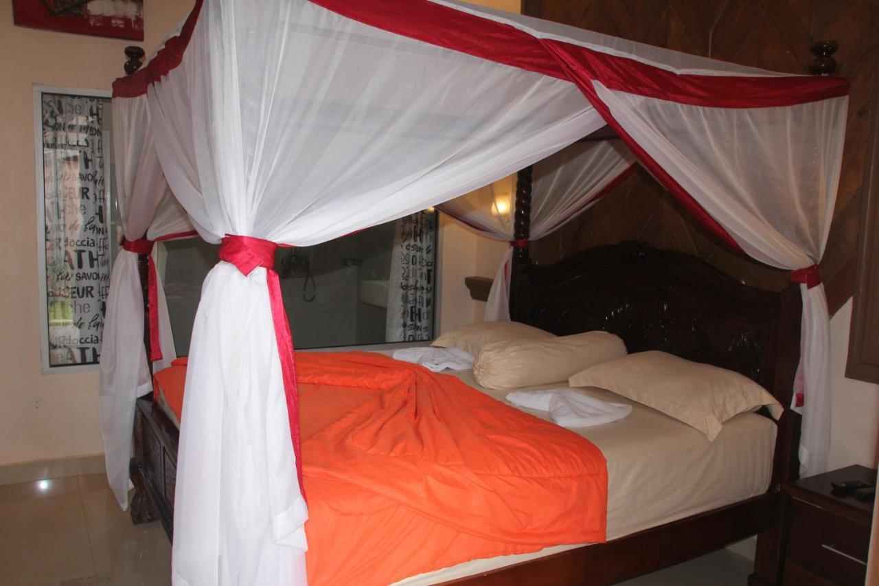 Thomas' Retreat Bukit Lawang Exterior foto